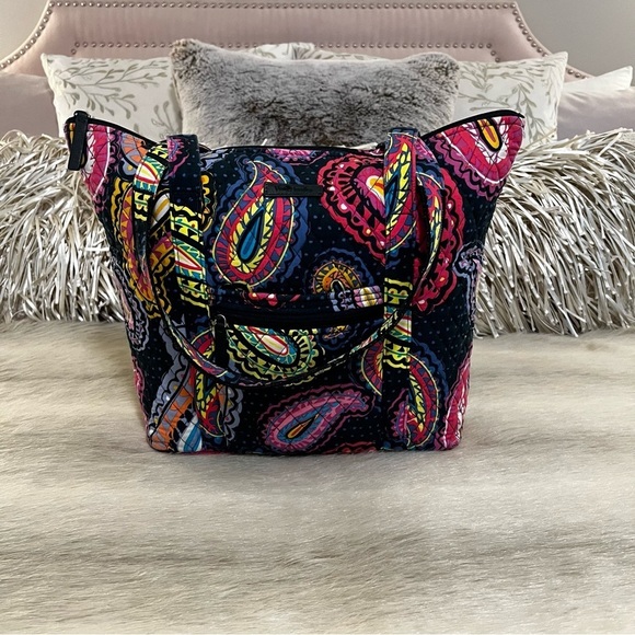 Vera Bradley Handbags - VERA BRADLEY Twilight Paisley Villager Tote Black Pink Blue Bohemian Quilted